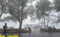 Mưa phùn, sương mù bao phủ miền Bắc