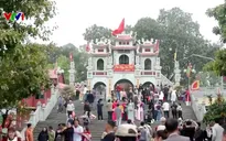 Khi lễ hội trở thành chốn xô bồ