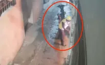 Công an truy tìm người đàn ông phóng hỏa đốt nhà dân ở Hà Nội