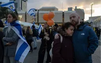 Người dân Israel đau buồn đón 4 hài cốt con tin do Hamas trao trả