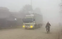 Sương mù dày ở vùng núi Bắc Bộ, tầm nhìn hạn chế