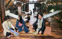 NTK Minh Hạnh và ca sĩ Khang Ngọc: Hành trình tôn vinh văn hóa dân tộc qua nghệ thuật