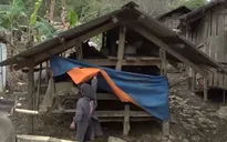 Người dân vùng cao chống chọi với giá rét