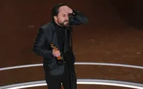 Kieran Culkin đã có tượng vàng sau 4 thập kỷ, chửi thề vì phấn khích
