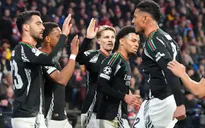 Arsenal cầm chắc tấm vé vào tứ kết Champions League
