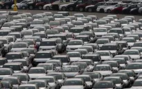 Mỹ miễn thuế 1 tháng đối với ô tô nhập khẩu từ Canada và Mexico