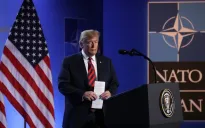 Tổng thống Donald Trump tuyên bố cứng rắn về điều kiện bảo vệ các nước thành viên NATO