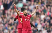 Ngược dòng ấn tượng, Liverpool củng cố vị trí dẫn đầu