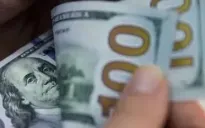 Đồng USD "trầm lắng" trước sức ép đa chiều