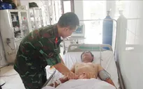 Bệnh xá đảo Trường Sa cấp cứu ngư dân bị xuất huyết tiêu hóa