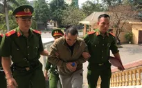 Liều lĩnh vận chuyển 18 bánh heroin bằng xe máy