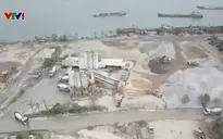 Trạm trộn bê tông trái phép ngang nhiên hoạt động gây bụi bẩn, ô nhiễm