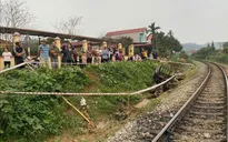 Công nông va chạm tàu hỏa, 1 người tử vong