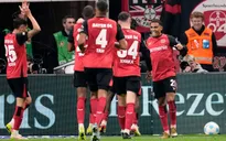 Bayer Leverkusen rút ngắn khoảng cách với Bayern Munich