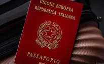 Italy siết chặt quy định về quyền công dân