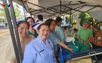 Sản phụ sinh con trong rung chấn động đất dữ dội