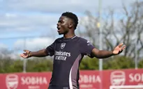 Arsenal đón Saka trở lại sau chấn thương
