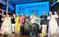 Khán giả đội mưa hát “Nối vòng tay lớn” tưởng nhớ nhạc sĩ Trịnh Công Sơn