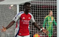 Saka tái xuất, Arsenal giành 3 điểm quan trọng trước Fulham