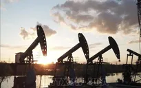 OPEC+ tăng sản lượng dầu thêm hơn 400.000 thùng/ngày