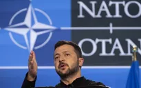 Tổng thống Zelensky phản bác Tổng thống Trump về tư cách thành viên NATO