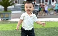 Nghệ An: Bé trai 3 tuổi nhanh trí gọi người lớn cứu bạn đuối nước