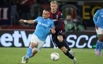 Napoli chia điểm với Bologna trên sân khách