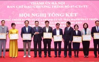 Thành ủy Hà Nội trao bằng khen cho đơn vị phát triển KHCN