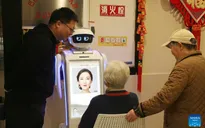 Robot nhận việc chăm sóc người cao tuổi tại Trung Quốc