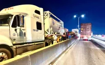 5 xe ô tô tông liên hoàn trên cầu Phú Mỹ ở TP Hồ Chí Minh