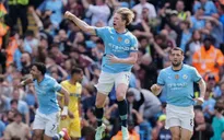 Vòng 32 Ngoại hạng Anh: Man City ngược dòng ngoạn mục