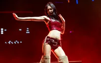 Jennie (BLACKPINK) trở lại Coachella 2025: "Cảm giác như mơ"