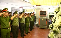 Lãnh đạo Bộ Công an viếng Thiếu tá Công an hy sinh khi truy bắt tội phạm ma túy