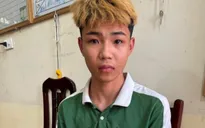 Nhóm đối tượng cầm kiếm tấn công người đi đường để khoe chiến tích trên mạng