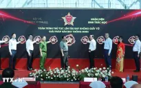Thủ tướng dự Lễ công bố thí điểm nhận diện sinh trắc học tại Cảng Tân Sơn Nhất
