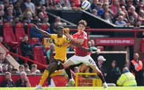 Man Utd nhận thất bại, Chelsea ngược dòng giành chiến thắng