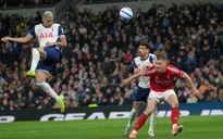 Vòng 33 Ngoại hạng Anh: Tottenham gục ngã trên sân nhà trước Nottingham Forest