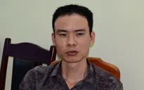 Gã đàn ông "phê" ma túy đá đến công an trình diện, lộ tàng trữ súng đạn tại nhà riêng