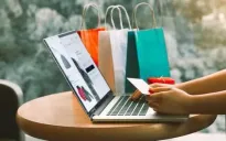 Siết kinh doanh mỹ phẩm trên sàn thương mại điện tử