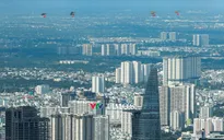 Tự hào biên đội máy bay chiến đấu mang cờ Tổ quốc trên nền trời TP Hồ Chí Minh