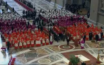 Chuẩn bị thánh lễ an táng Giáo hoàng Francis