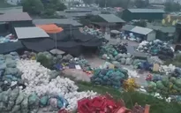 Tái chế nhựa tràn lan, ô nhiễm bủa vây làng nghề Quảng Phú Cầu