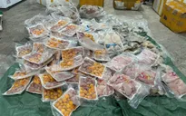 Thực phẩm "bẩn", không rõ nguồn gốc ngập các kho hàng ở Thái Nguyên