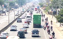 Du khách ùn ùn kéo về Bà Rịa - Vũng Tàu ngày đầu nghỉ lễ