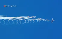 Mãn nhãn màn trình diễn của tiêm kích Su-30MK2 chào mừng Đại lễ 30/4