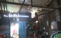 TP Hồ Chí Minh: Người dân nghèo xúc động khi được xóa nhà dột nát