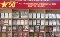 Độc giả trẻ tìm đọc sách văn học, lịch sử