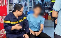 Giải cứu kịp thời nam thanh niên bất ổn tâm lý trên cầu vượt