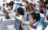 Trung Quốc thúc đẩy giáo dục AI từ sớm, nhưng 'siết' cách dùng: Học sinh không được viết bài bằng chatbot, giáo viên không được nhờ AI dạy thay