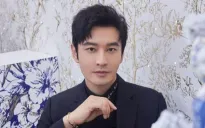 Huỳnh Hiểu Minh đi học Tiến sĩ nhưng lại gây sốt vì clip đánh máy